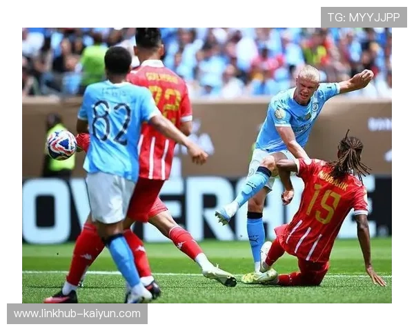 从崩盘到回暖：利兹联五场不败的战术调整奥秘